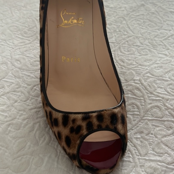 Christian Louboutin heals with leopard print - Picture 3 of 3